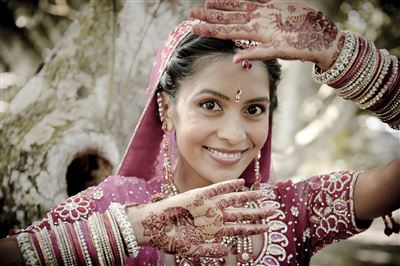 {image.media_title -> f:transform.html())} {image.copyright -> f:transform.html())}